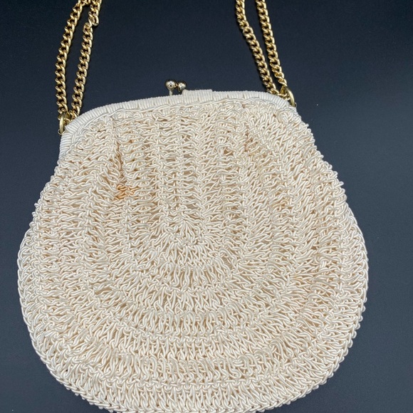 Cream Evening Bag with Gold Chain and Snap Closure - Picture 3 of 9
